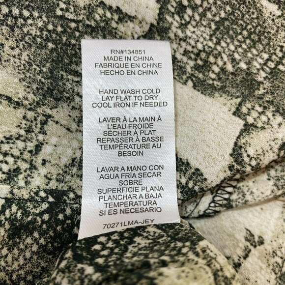 Leyden Snakeprint V-Neck Short Sleeve Blouse - Picture 8 of 9